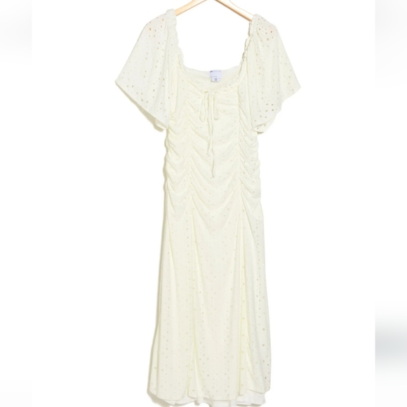 🌼 ASOS Curve Rushed Embroidered White Midi Dress NWT Sz 14 - Picture 2 of 3